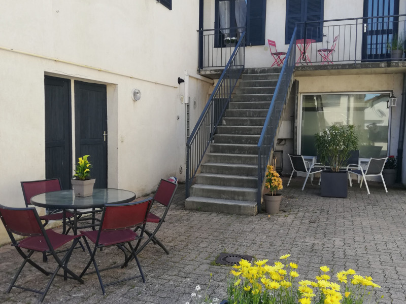 Appartement au centre d'un bourg dynamique photo 1